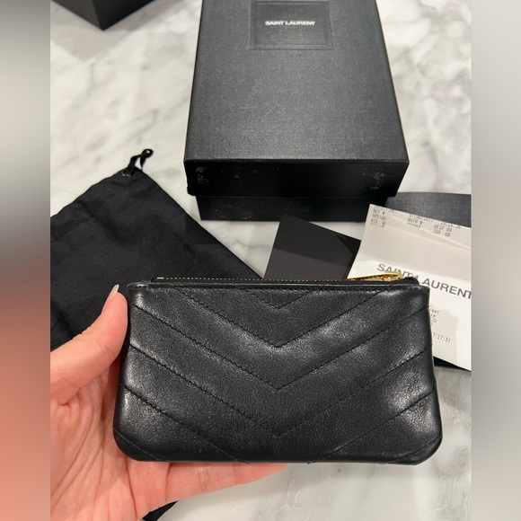 ***SOLD*** on marketplace - YSL CASSANDRE MATELASSÉ KEY POUCH IN SMOOTH LEATHER - Picture 3 of 11